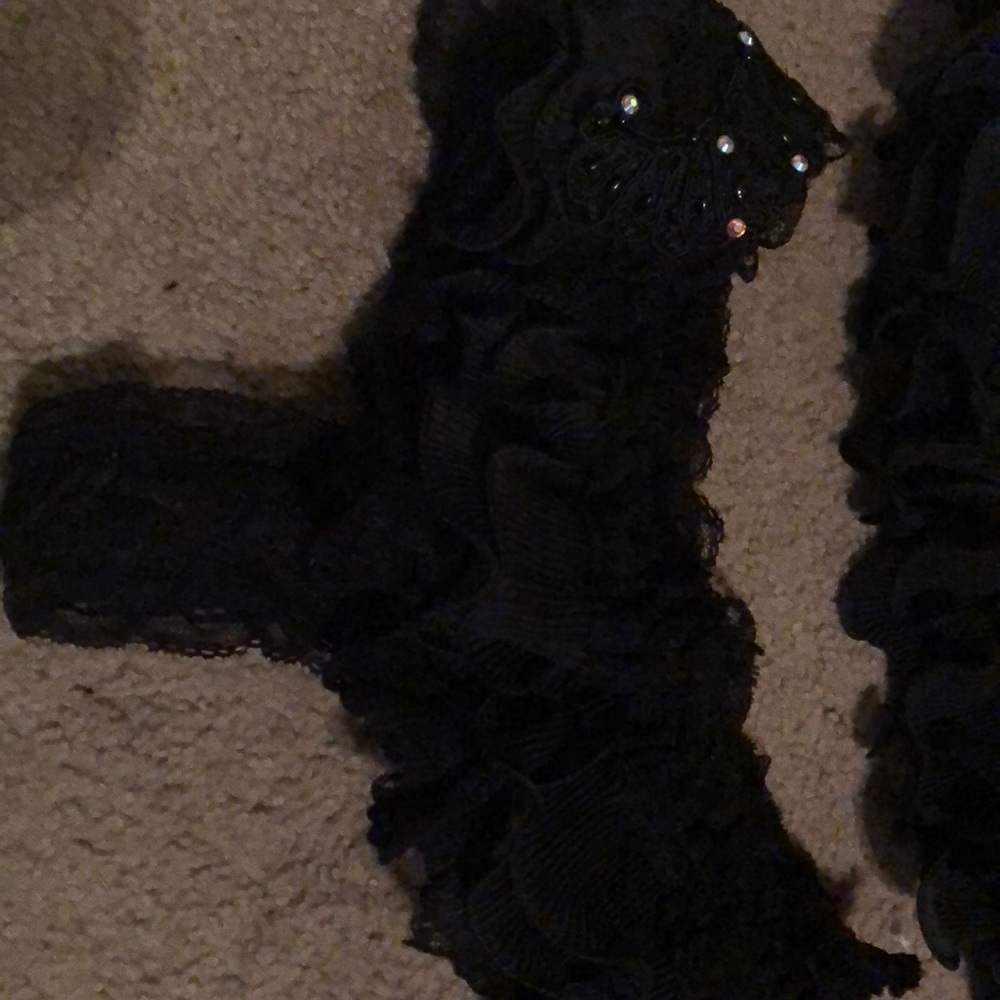 Lingerie - Picture 3 of 5